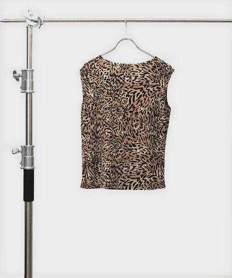 Leopard Printed Pleats Tops