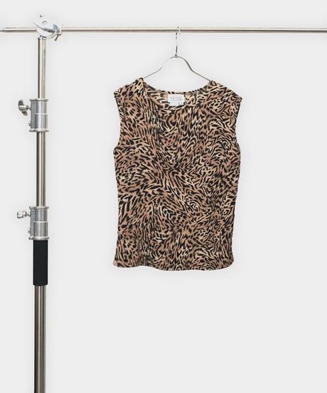Leopard Printed Pleats Tops
