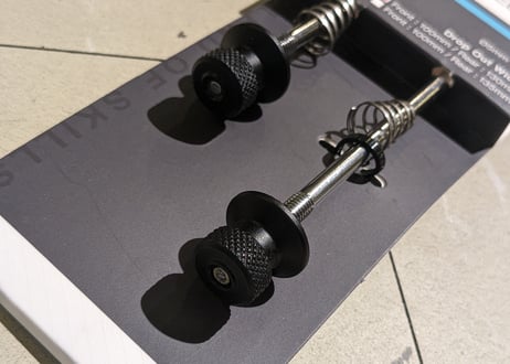 【新品】ADEPT CNC QUICK RELEASE クイック 100/130 ブラック