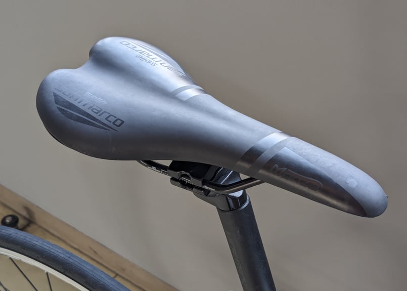 中古】BASSO LESMO フラットバーロードバイク ホワイト クロモリ 中古】BASSO LESMO フラットバーロードバイク ホワイト クロモリ