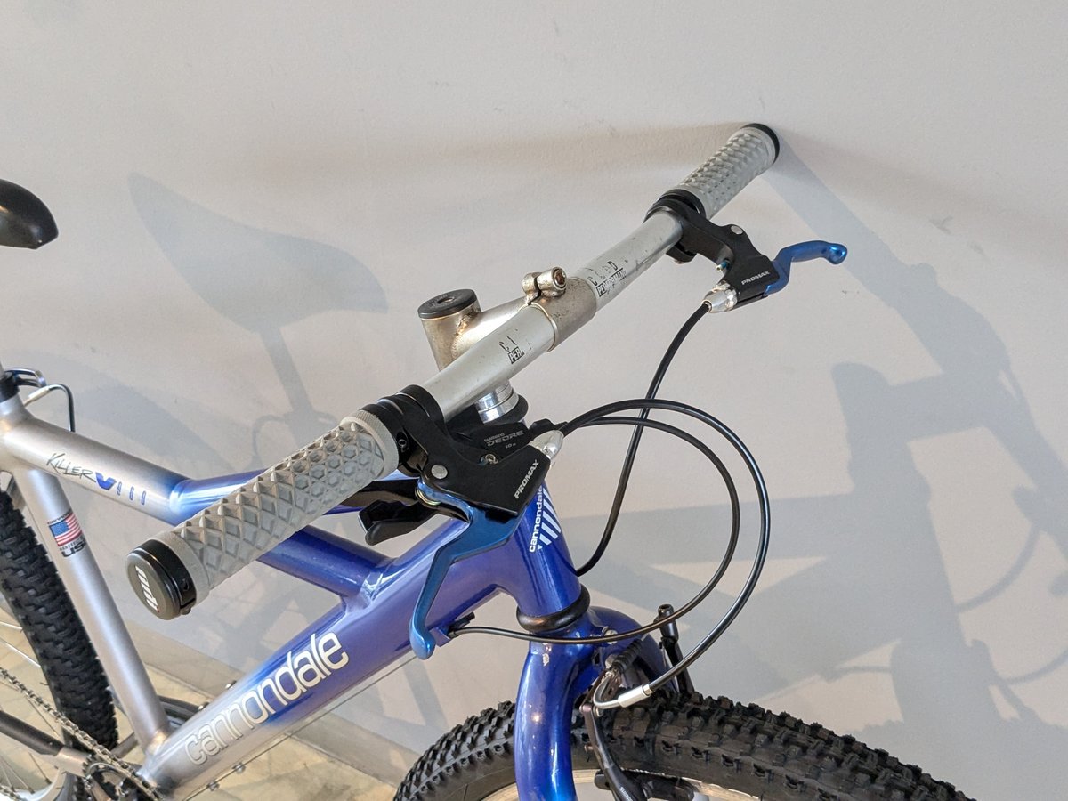 中古】CANNONDALE KILLER V 900 マウンテンバイク DEORE 中古】CANNONDALE KILLER V 900 マウンテンバイク DEORE