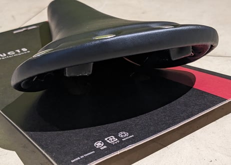 【新品】GIZA PRODUCTS VL-1221 Saddle サドル ブラック 鋲打