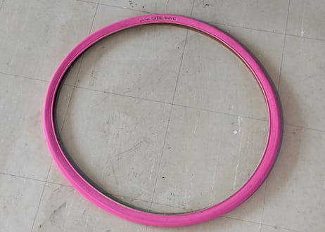【新品】GRAN COMPE SIDE WAVE クリンチャータイヤ 700×28c ピンク