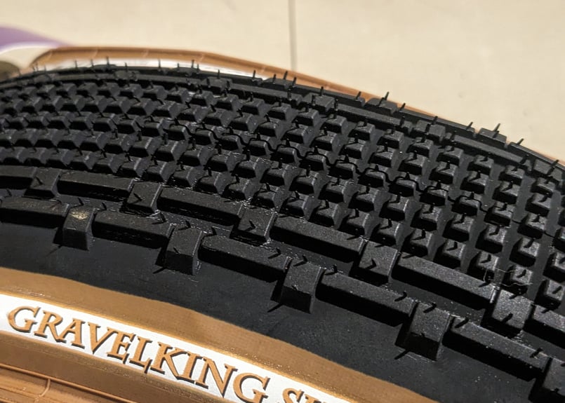 パーツ PANARACER gravel king SK 700c 43c 新品】PANARACER GRAVEL KING SK 700×43c タイヤ アメサイド