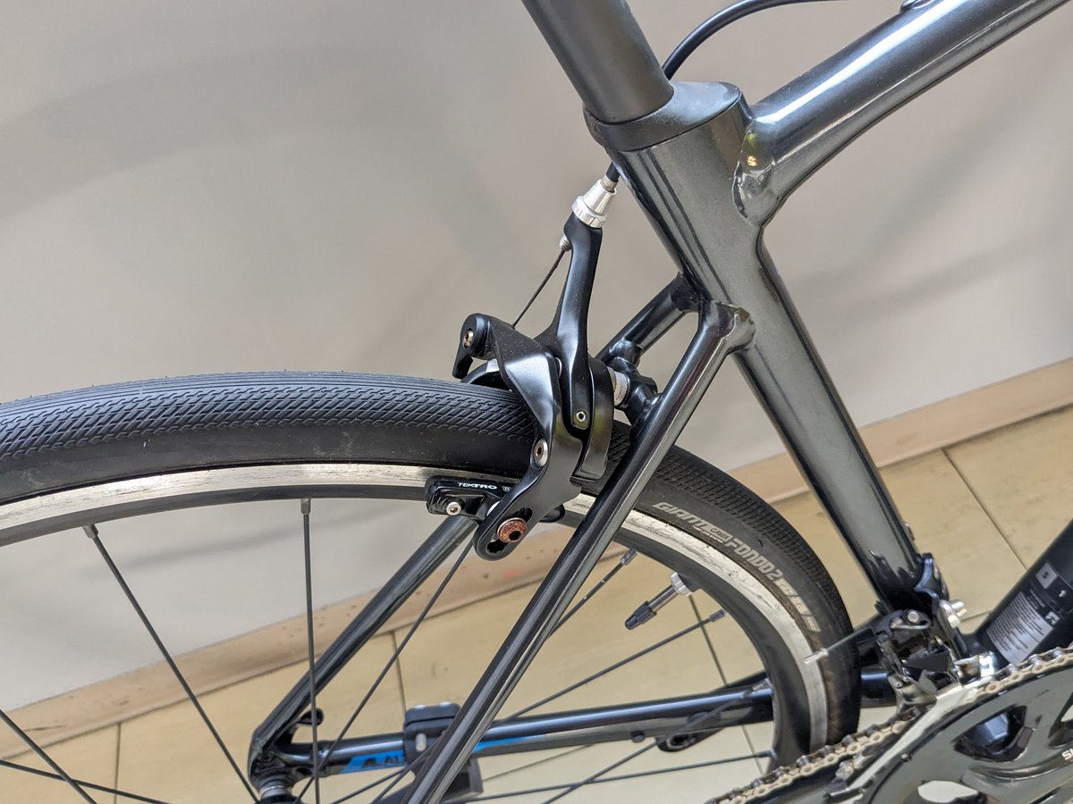 GIANTのロードバイク CONTEND 2 中古自転車 371