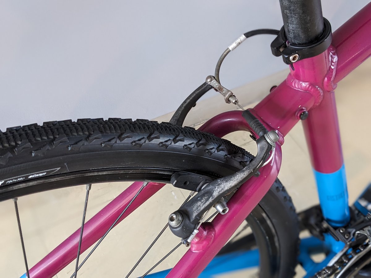 GIANT SEEKクロスバイク700X40Cサイズ表記S走る曲がる止まる問題無 思い出のクロスバイクを蘇らせろ！ – FUNAZUSHIの国から.work