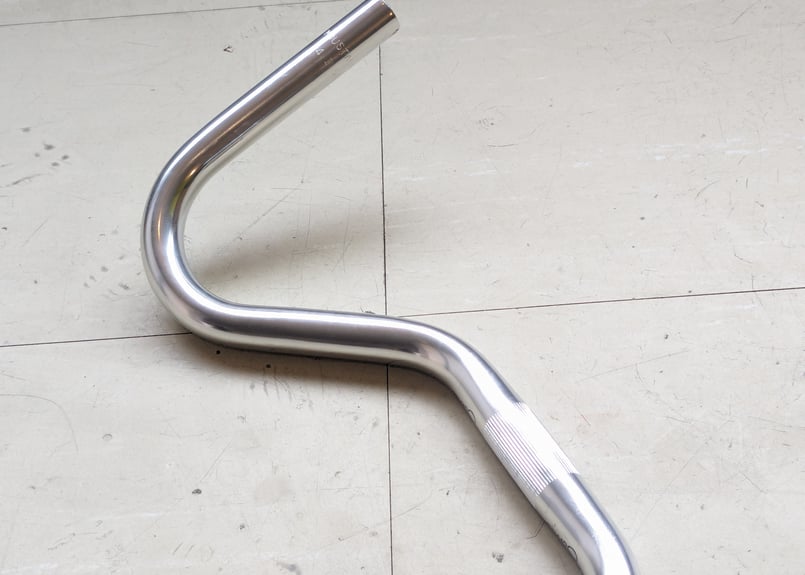 中古】SOMA 3-SPEED MOUSTACHE BAR ハンドル シルバー | eallo 中古】SOMA 3-SPEED MOUSTACHE BAR ハンドル シルバー | eallo