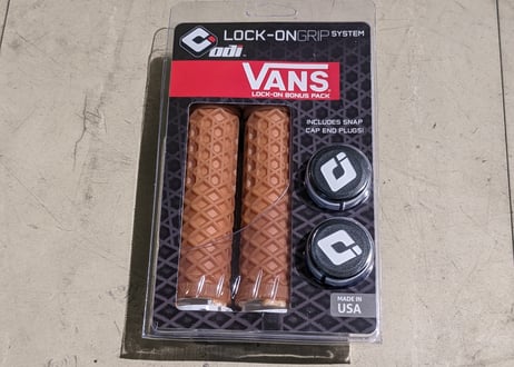 【新品】ODI VANS LOCK ON GRIP ロックオングリップ ガム チェッカー ホワイト