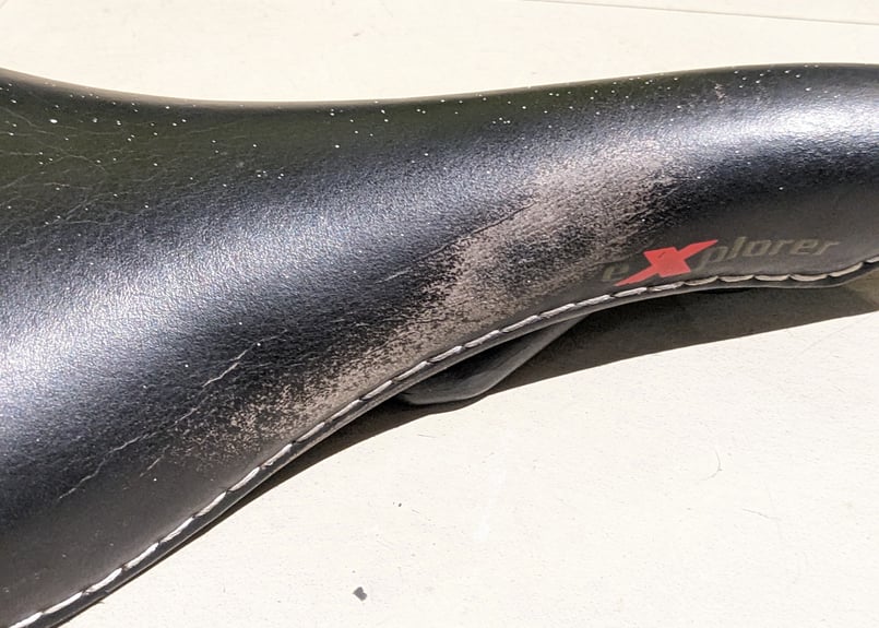 中古】Selle ITALIA eXplorer サドル ヴィンテージ ブラック | eallo 中古】Selle ITALIA eXplorer サドル ヴィンテージ ブラック | eallo