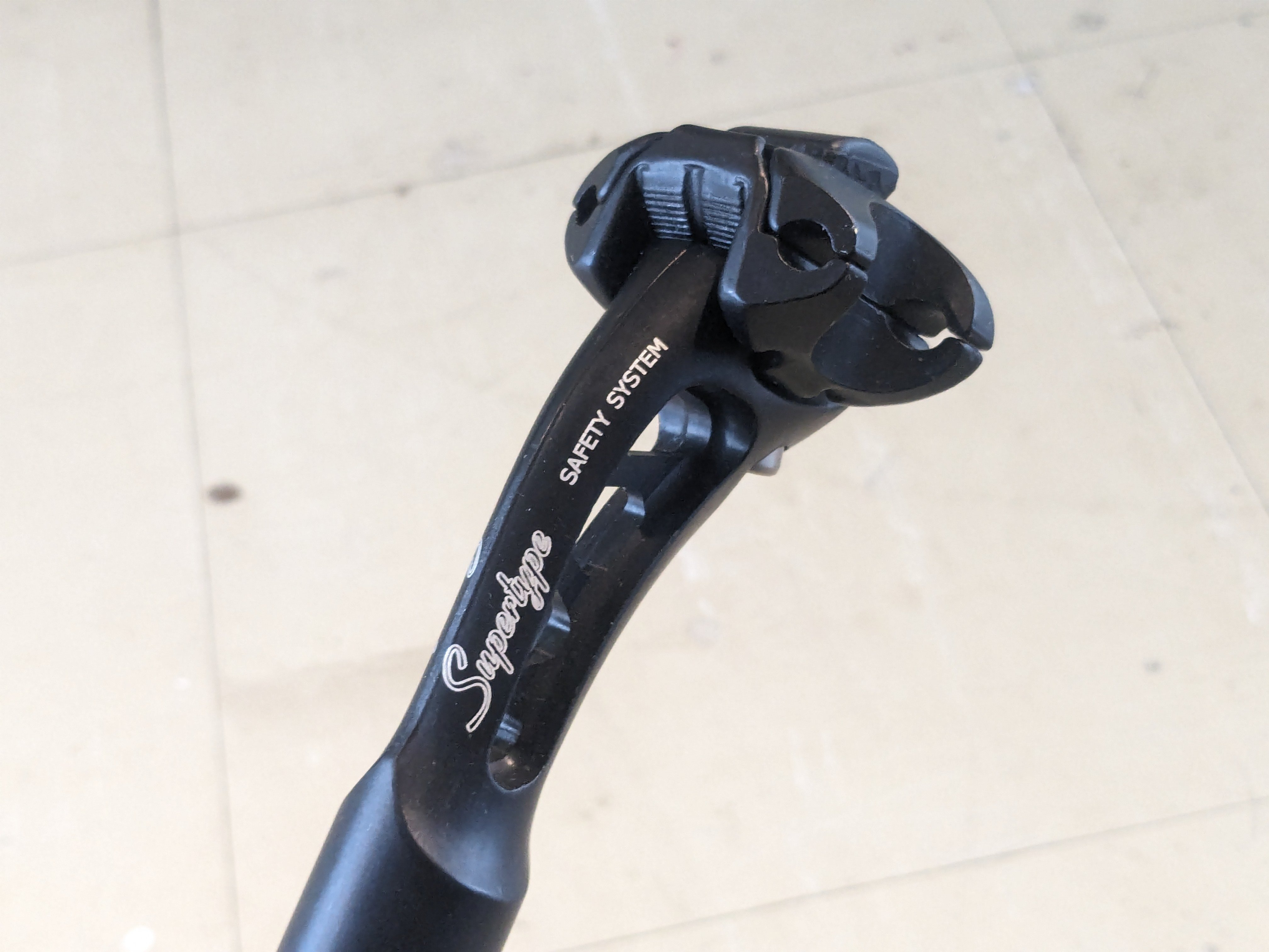 中古】MICHE SUPERTYPE シートポスト 27.2 ブラック エアロシート