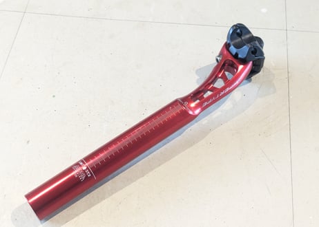 【中古】MICHE SUPERTYPE シートポスト 27.2 レッド エアロシートポスト