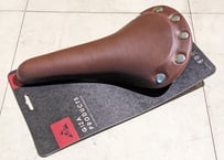 【新品】GIZA PRODUCTS VL-1221 Saddle サドル ライトブラウン 鋲打