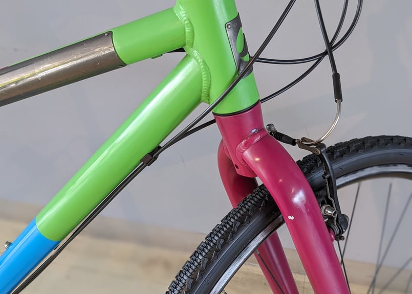 中古】GIANT SEEK R3 クロスバイク マルチカラー タイヤ新品サイズ 中古】GIANT SEEK R3 クロスバイク マルチカラー タイヤ新品サイズ