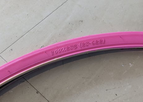 【新品】GRAN COMPE SIDE WAVE クリンチャータイヤ 700×28c ピンク