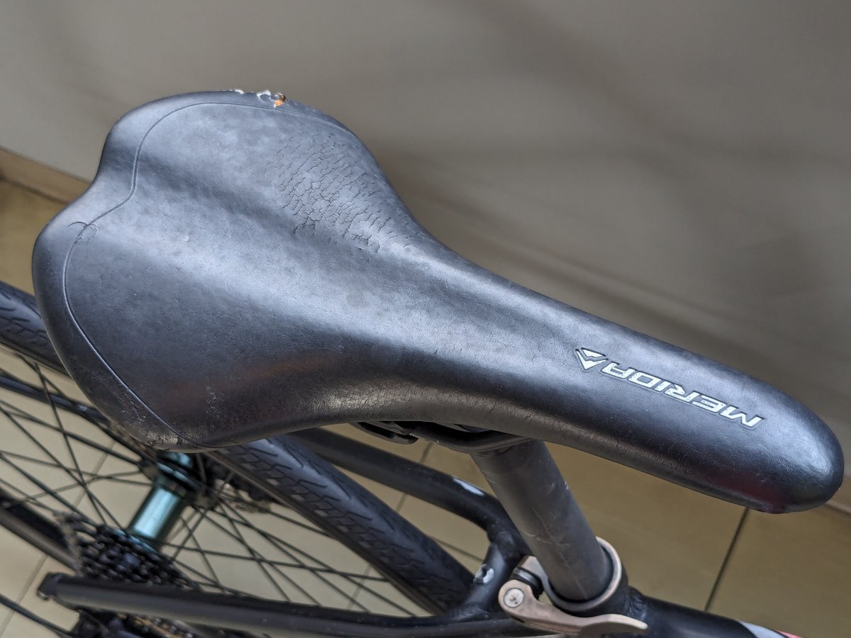 中古】MERIDA CROSSWA200-MD クロスバイク ディスクブレーキ 中古】MERIDA CROSSWA200-MD クロスバイク ディスクブレーキ