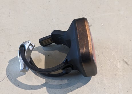 【中古】knog Blinder MOB Kid Grid リアライト ブロンズ