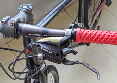 【中古】MERIDA CROSSWA200-MD クロスバイク ディスクブレーキ ブラックレッド