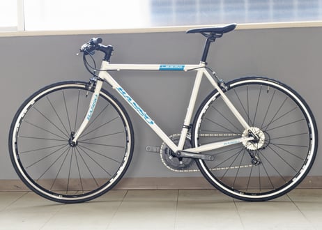 【中古】BASSO LESMO フラットバーロードバイク ホワイト クロモリ