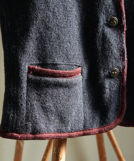 1960s Tyrolean wool vest “animal button“