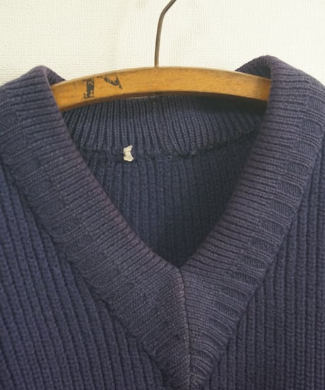 1940s French heavy wool knit sweater