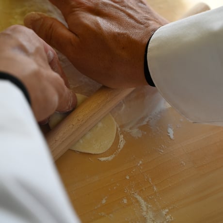 餃子の元博千年の手包みニンニク冷凍餃子20個入り