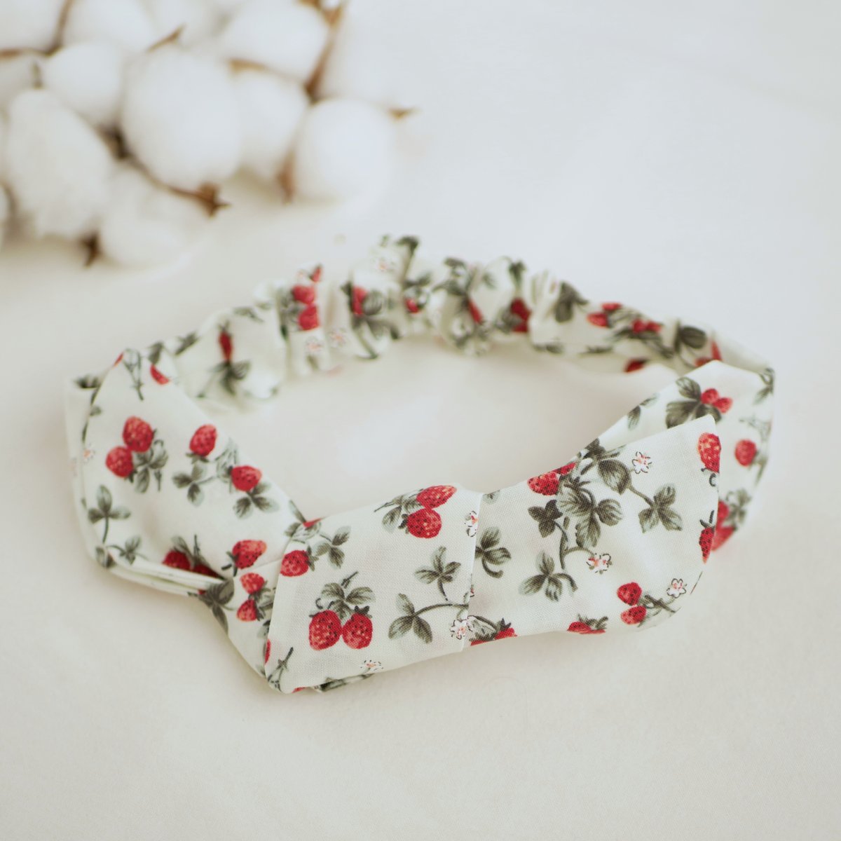 スタイ（紐タイプ）＆ヘアバンドセット【ichigo】 | FukaFuka 絵本と