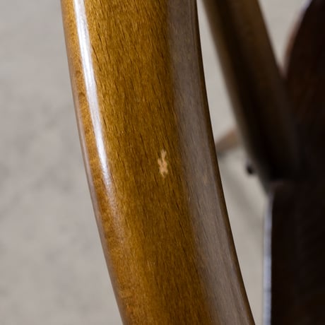 ERCOL クエーカーアームチェア（クッション付き）