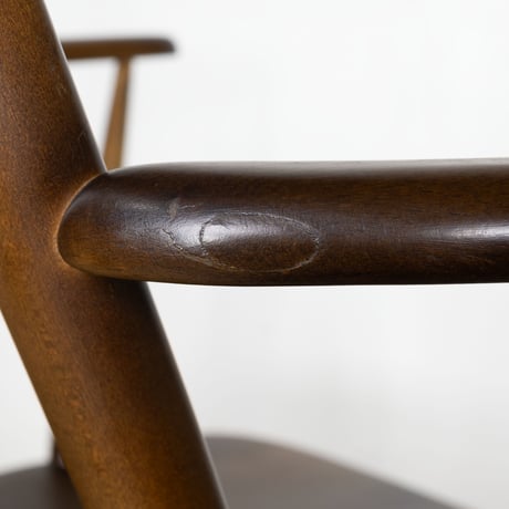 ERCOL クエーカーアームチェア（クッション付き）