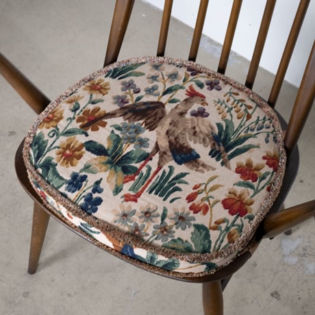 ERCOL クエーカーアームチェア（クッション付き）