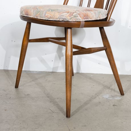 ERCOL スワンチェア（クッション付き）