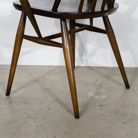 ERCOL クエーカーアームチェア（クッション付き）