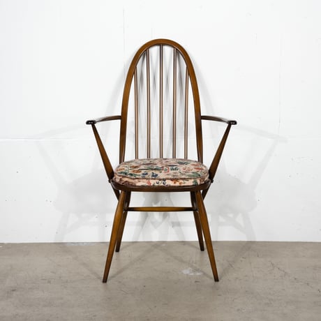 ERCOL クエーカーアームチェア（クッション付き）