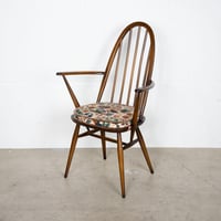 ERCOL クエーカーアームチェア（クッション付き）