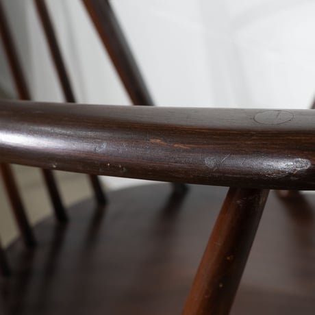 ERCOL クエーカーアームチェア