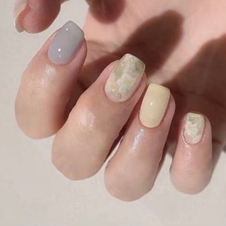 Blooming White Floral Sunshine Nail Kit
