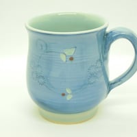 青瓷唐草マグカップ