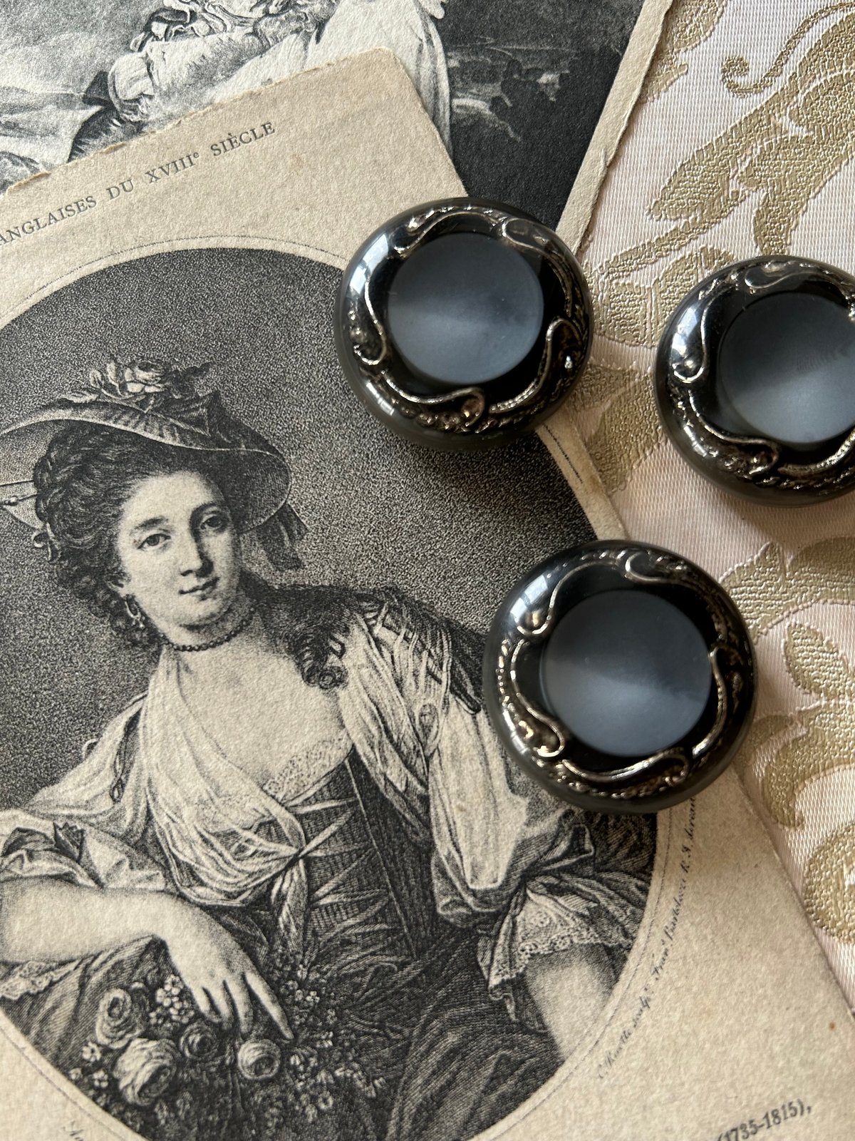 Japanese Vintageボタン グレー×シルバー 28mm | Le Chateau-