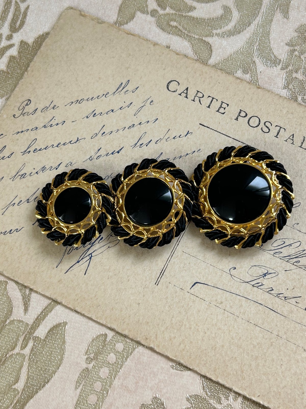 Japanese Vintageボタン ゴールド×ブラック メタル×カボション 31mm/27