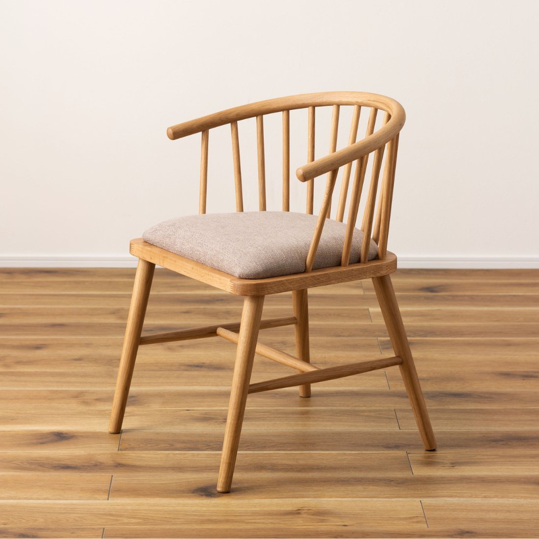 ウィンザーチェア オーク 木製 ダイニング アーム チェア 完成品