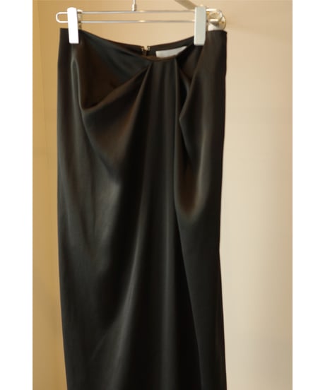 MARGE   "West tuck drape maxi skirt"