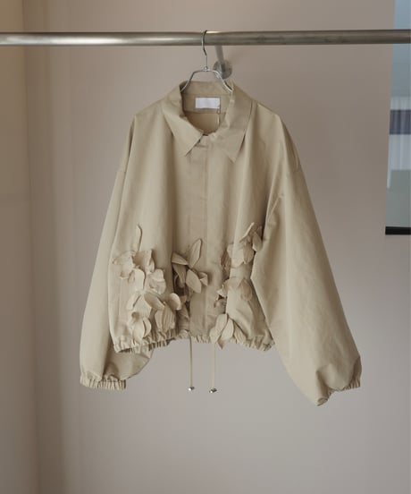 MARGE "High-Count floral motif blouson" beige