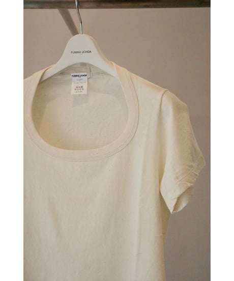 FUMIKA_UCHIDA "Trapezoid neck T-shirt"