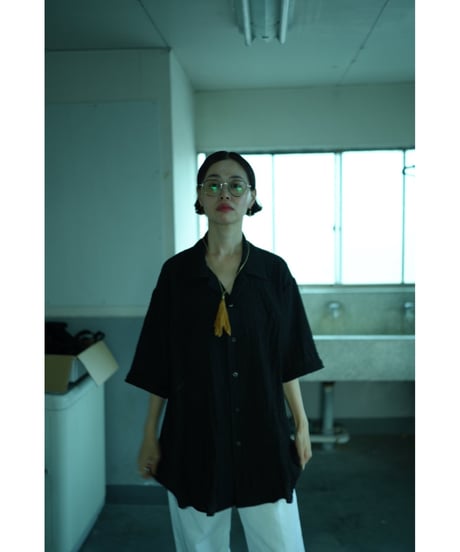 TOO shirt "AME" black