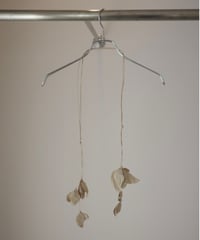 MARGE "Floral motif necklace" beige