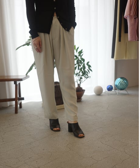 charrita "Pantalon clasica" pants / light grey