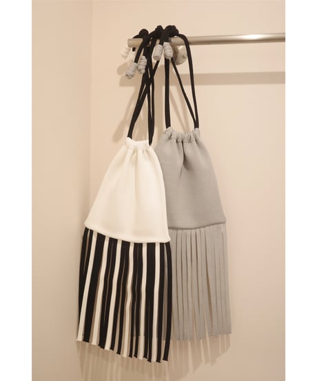 JUN MIKAMI "Fringe bag" white×black / silver