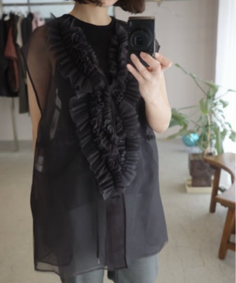MARGE "Tulle frill detail gilet" black × gray