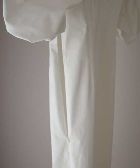 MARGE / Twill tuck sleeve gown (off white)