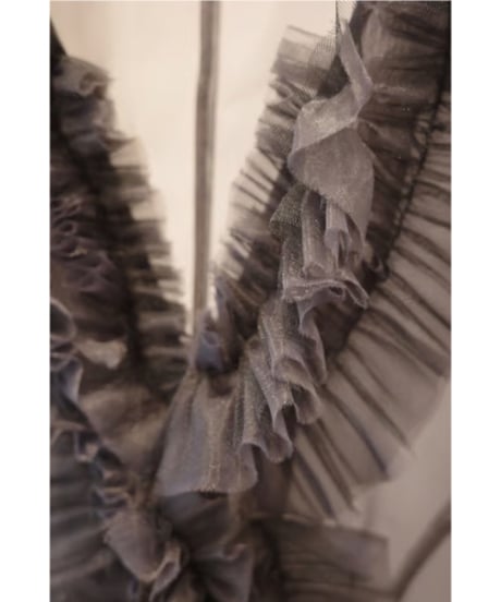 MARGE "Tulle frill detail gilet" black × gray