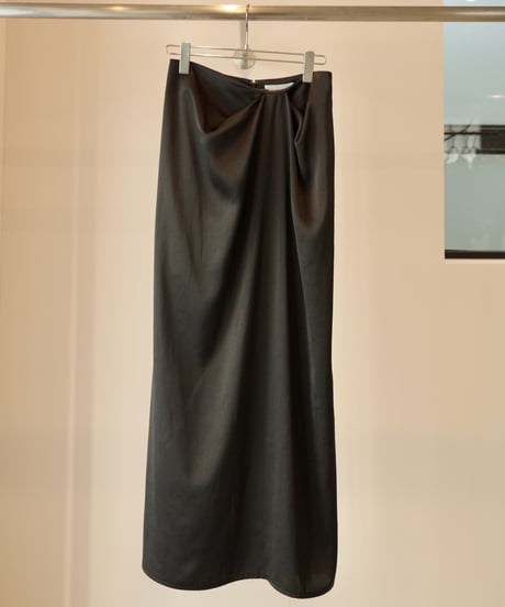 MARGE   "West tuck drape maxi skirt"
